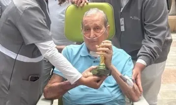 Carlos Alberto Parreira recebe alta após 80 dias internado no Rio