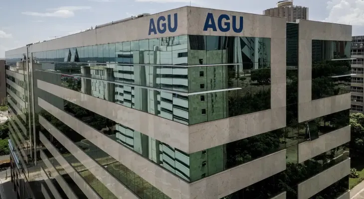 AGU pede suspensão imediata do afastamento de diretor-geral da PF