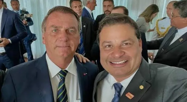 Justiça proíbe Sandro Alex de usar Jair Bolsonaro em propaganda eleitoral