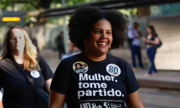 Samara Martins propõe socialismo, estatização e fim da escala 6x1