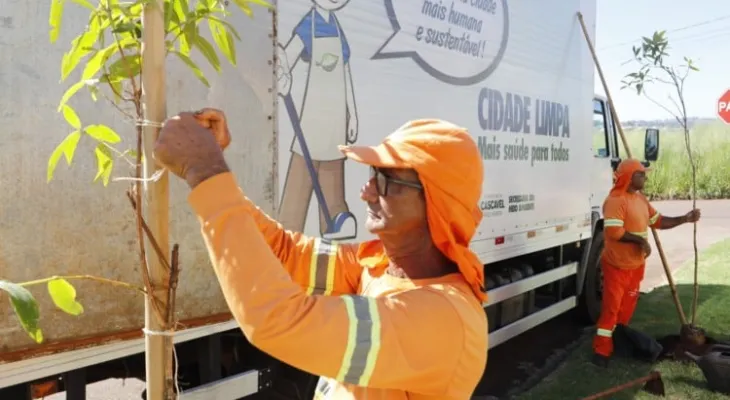 Cascavel terá Semana Mais Verde com plantio de árvores, troca de eletrônicos por mudas e ações nos bairros