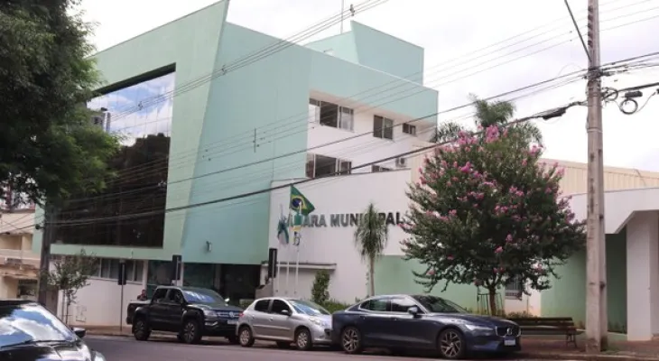 Prefeitura alerta entidades sobre possível fim de emendas e provoca reação na Câmara de Pato Branco