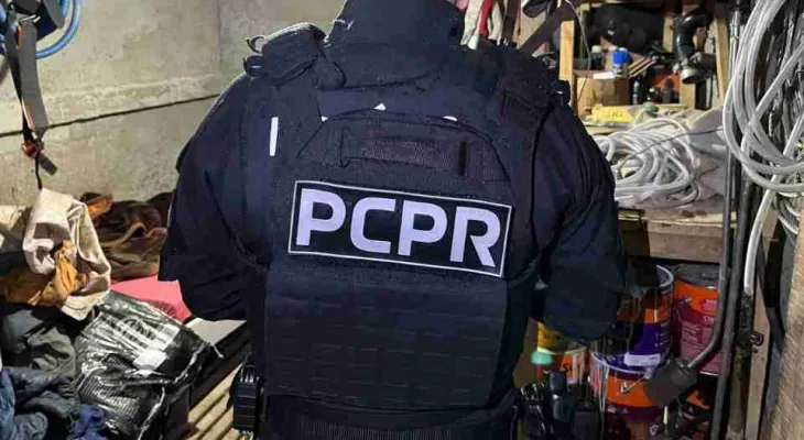 Polícia cumpre 47 mandados contra grupo investigado por tráfico e lavagem de dinheiro no Paraná