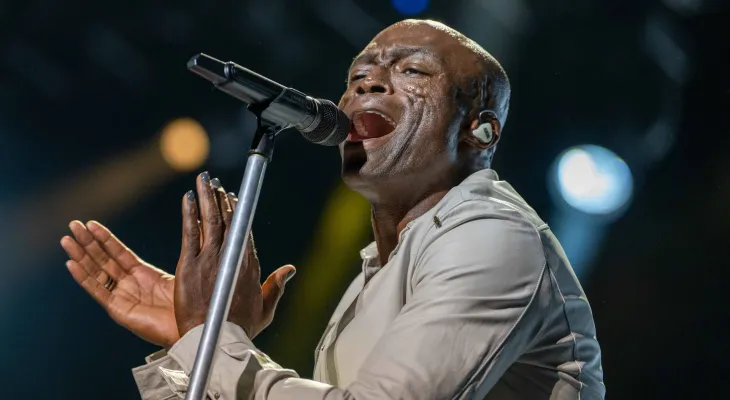 Seal volta a Curitiba após 18 anos com turnê que celebra clássicos dos anos 1990
