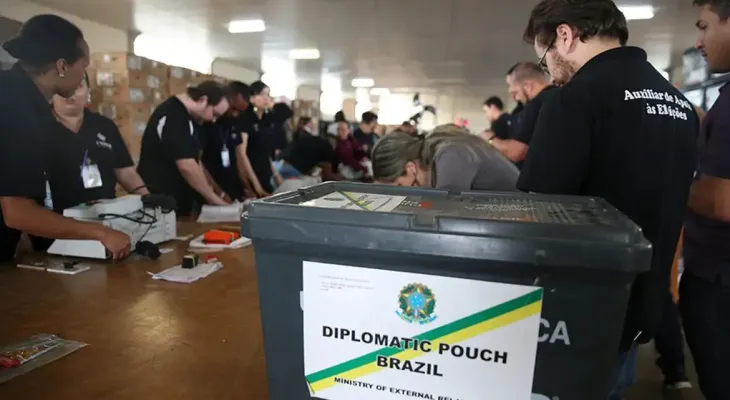 Quase 919 mil brasileiros no exterior poderão votar nas eleições de 2026