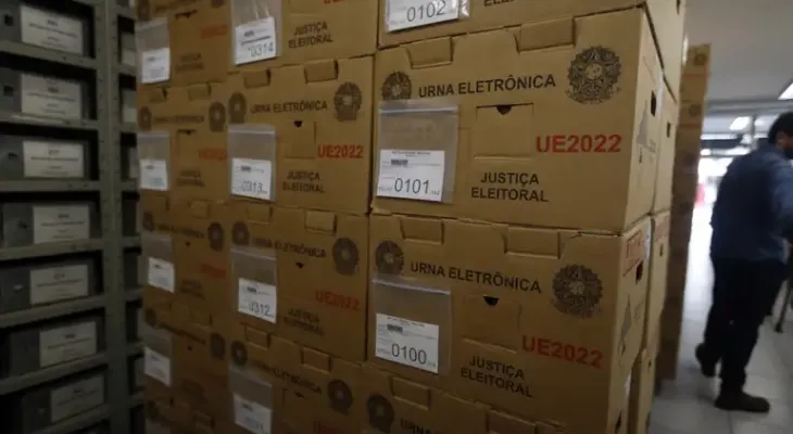 Paraná conclui preparação de mais de 30 mil urnas neste domingo