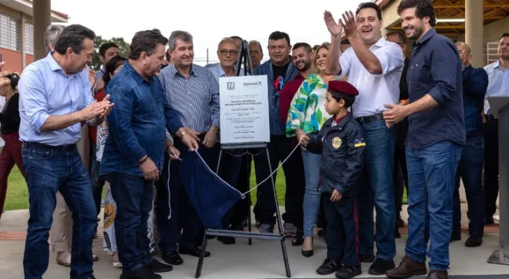Colégio inaugurado com 16 meses de atraso ainda gera disputa financeira seis anos após contrato