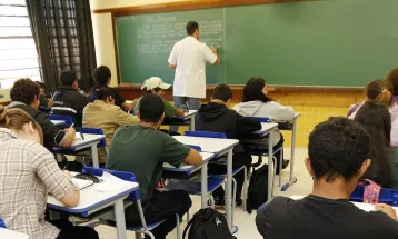 Hora-atividade: SEED recorre a manobra para descumprir decisão do STJ