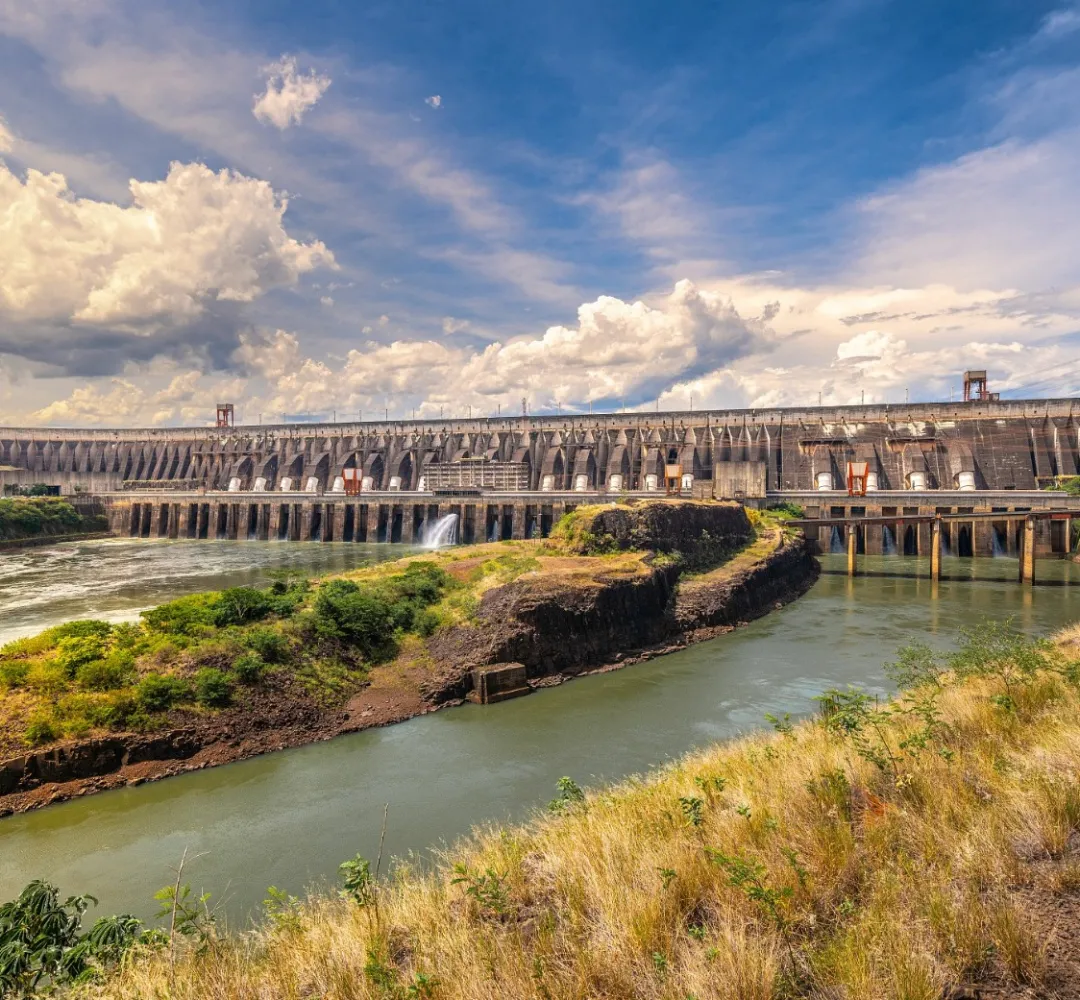 Consumidores pressionam Lula contra possível tarifa de Itaipu de US$ 15