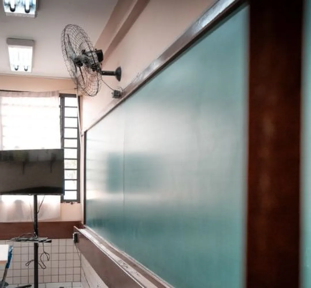 Professores e funcionários da educação preparam mobilização na Alep