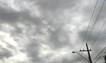 Terça-feira começa com céu carregado e previsão de chuva em Cascavel