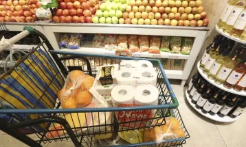 Consumo nos lares brasileiros cresce 3,93% em maio e cesta de supermercado fica mais cara