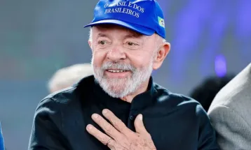 Lula manda recado a Trump e Bolsonaro: “O Brasil não baixará a cabeça”
