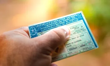 Fim da exigência de autoescolas pode aumentar mortes no trânsito, dizem especialistas
