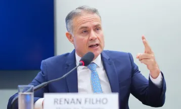 Ministro dos Transportes volta a defender fim a obrigatoriedade dos cursos de formação de condutores