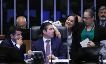 Câmara aprova urgência para isenção do IR de quem ganha até R$ 5 mil
