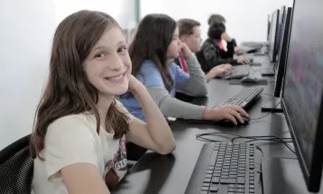 Prefeitura forma mais de 1,8 mil alunos com cursos gratuitos de tecnologia em Cascavel