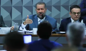 Lupi diz que governo acompanhava, mas sem dimensão de fraudes no INSS