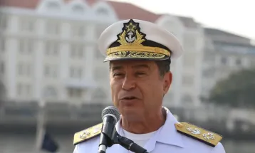 Fux vota pela absolvição de ex-comandante da Marinha, Almir Garnier