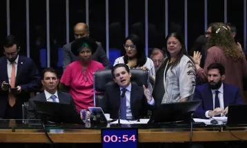 Câmara rejeita recurso e envia ao Senado projeto que regulamenta ações do STF