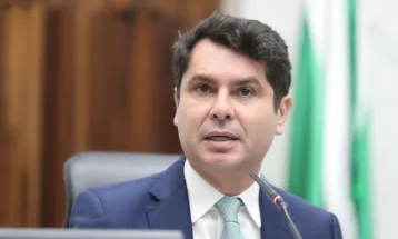 Deputado Alexandre Curi critica decreto federal que altera educação especial