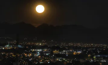 Prepara o celular: paranaenses terão visão privilegiada da superlua nesta quarta-feira