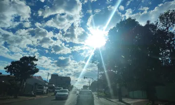 Temperaturas amenas e tempo instável dominam o dia em Cascavel