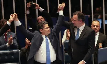 Alcolumbre reage friamente a acenos de Jorge Messias e sinaliza sabatina difícil no Senado