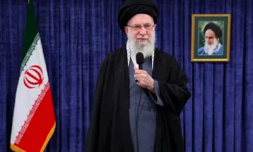 Mídia estatal iraniana confirma morte de Ali Khamenei