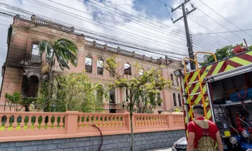 Alunos do Caetano Munhoz terão aulas online após incêndio