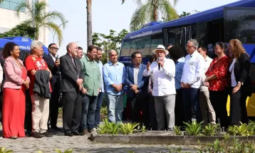 Lula pede que governador do RJ trabalhe para prender milicianos