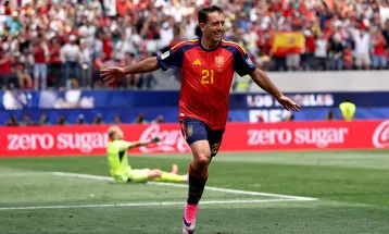 Com dois de Oyarzabal, Espanha vence Áustria e avança às oitavas da Copa