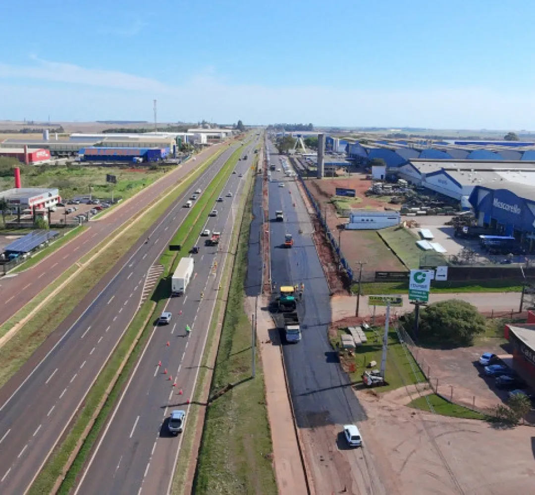 Obras nas marginais da BR-277 avançam