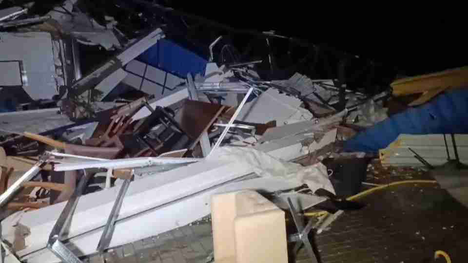Temporal causa destruição em Toledo, danifica aeronaves e interdita PR-182