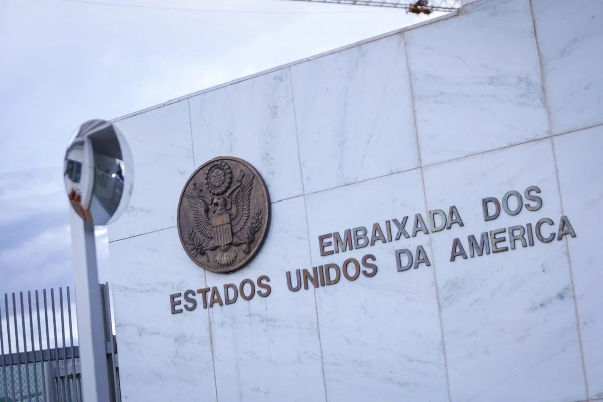 Embaixada dos EUA em Brasília recebe ameaça e adota home office