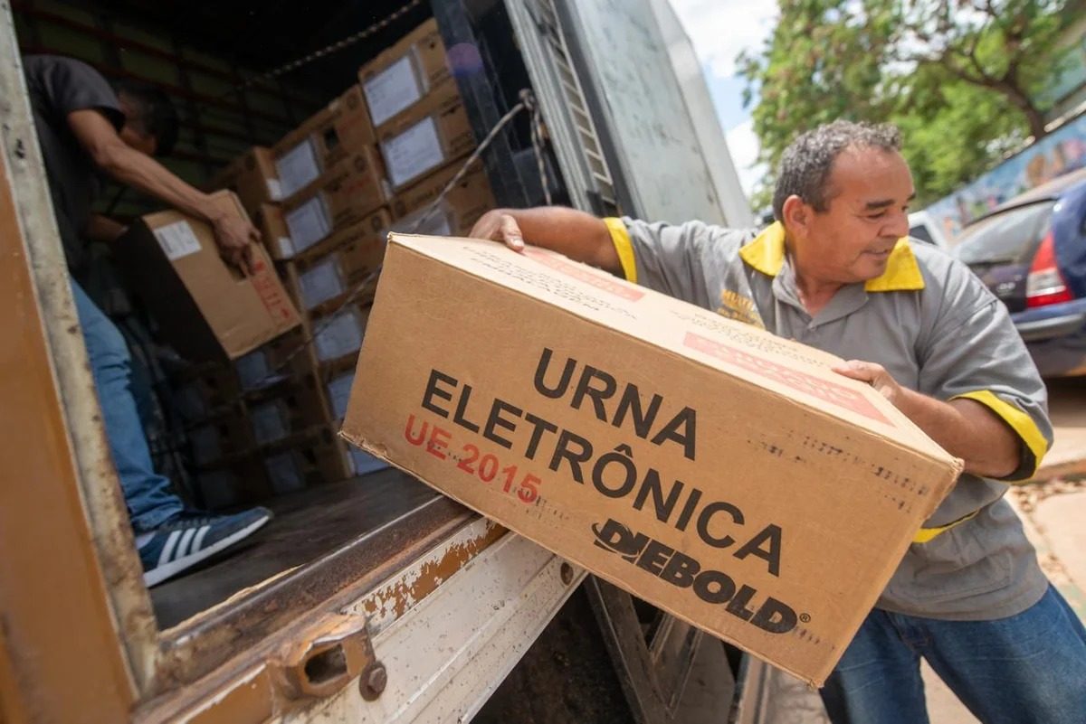 TSE registra 1.351 urnas substituídas no Brasil