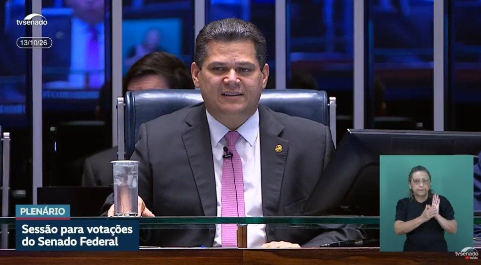 Plenário do Senado Federal durante a quarta sessão de discussão da PEC que prevê o fim da escala 6x1, realizada nesta terça-feira (13).