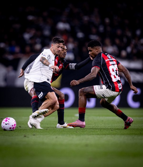 Rodrigo Garro é alvo de relatos sobre mau comportamento nos bastidores do Corinthians