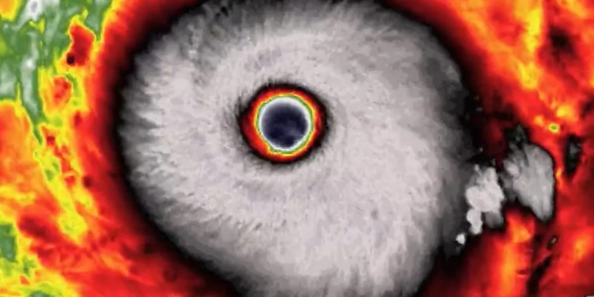 Imagem de satélite do ciclone tropical Champi