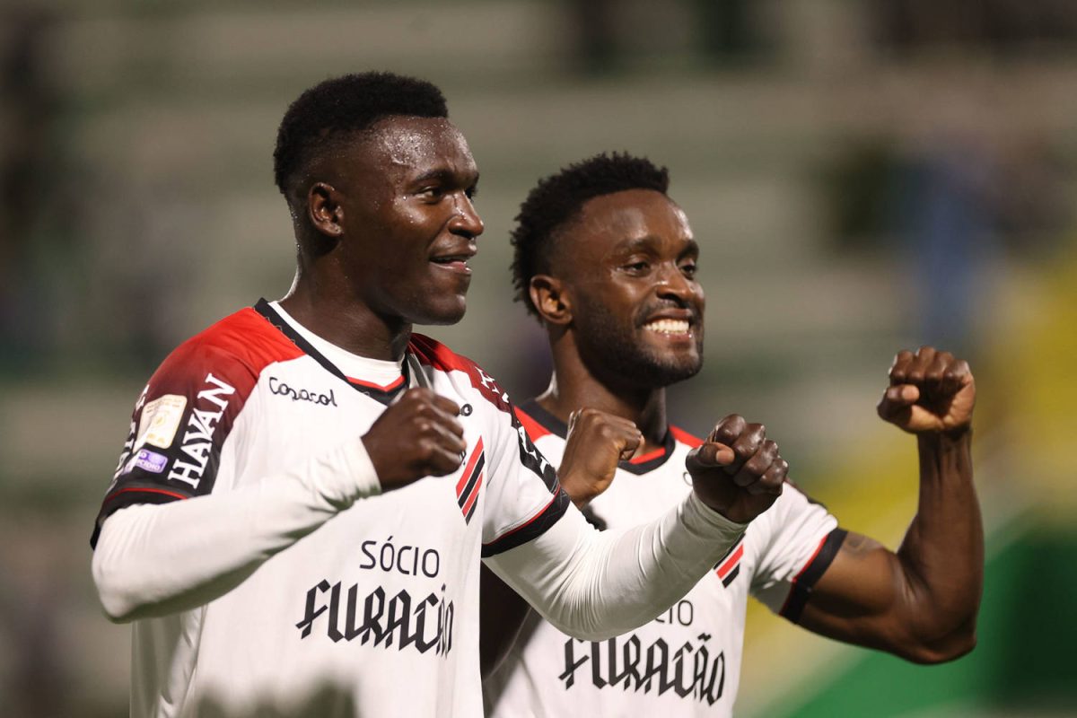 Rubro-Negro conquistou sua sexta vitória como visitante no Brasileirão