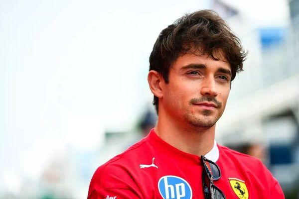 Leclerc lidera 2º treino do GP do Bahrein; Bortoleto é 12º