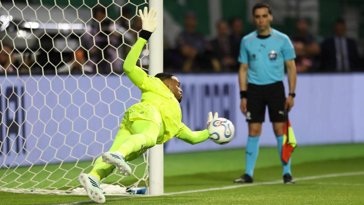Carlos Miguel defendeu pênalti de Nonato e classificou o Verdão para a grande final