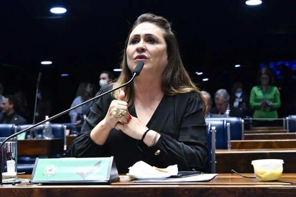 Kátia Abreu critica campanha de Lula e pede “menos Janja, mais Alckmin”