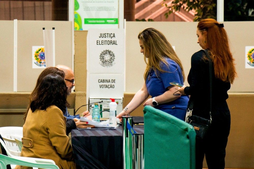 Mulheres são maioria no eleitorado, mas seguem minoria entre os candidatos 