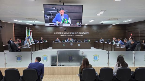 Câmara de Cascavel aprova 6 projetos em primeiro turno; propostas envolvem turismo, servidores e orçamento