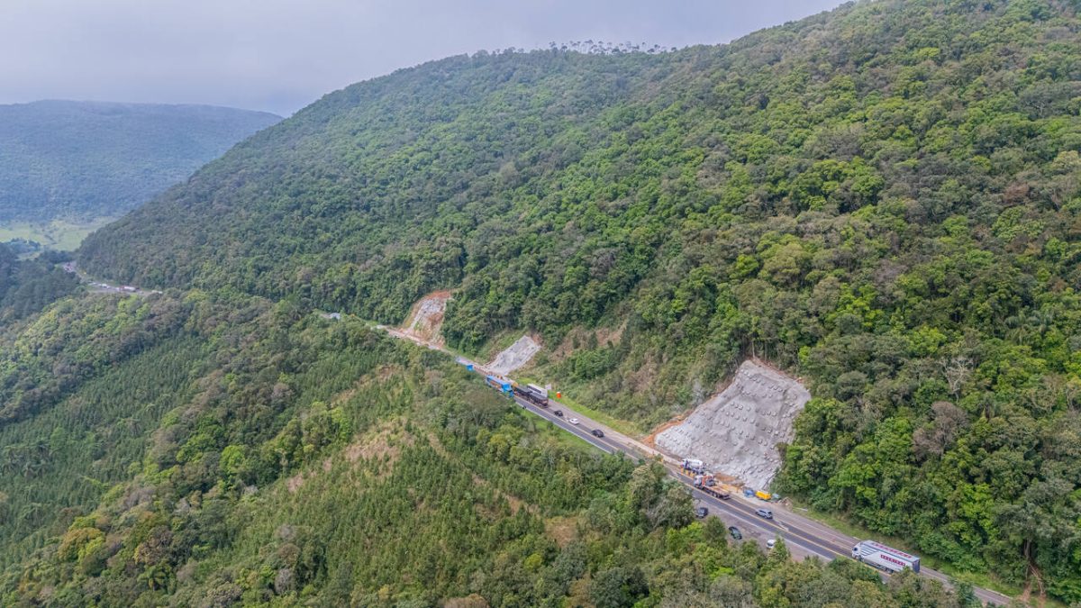 Serra da Esperança, na BR-277