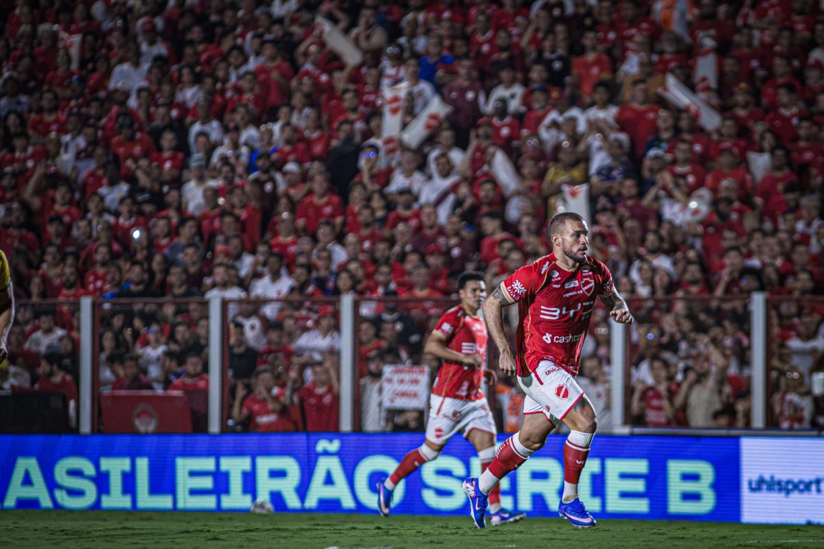 Vila Nova é o líder da Série B