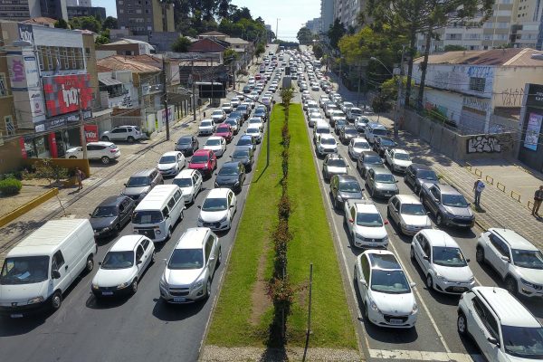 Licenciamento 2026: veja quando vence para placas 8, 9 e 0 no Paraná