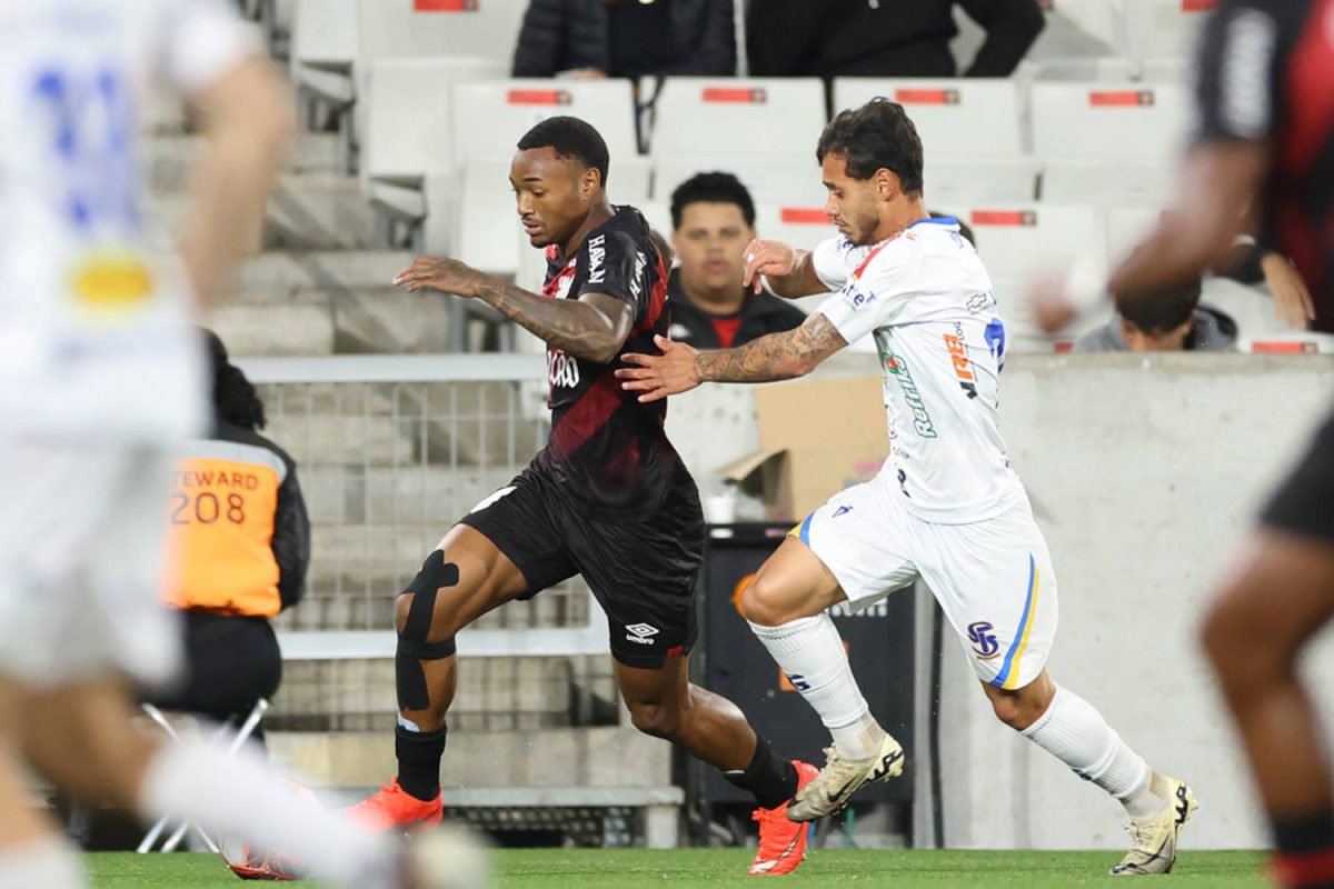 Kauê Sestrem marcou o gol que garantiu o triunfo rubro-negro.