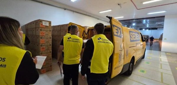 Paraná mobiliza 800 veículos e seis barcos para distribuir urnas do segundo turno das eleições